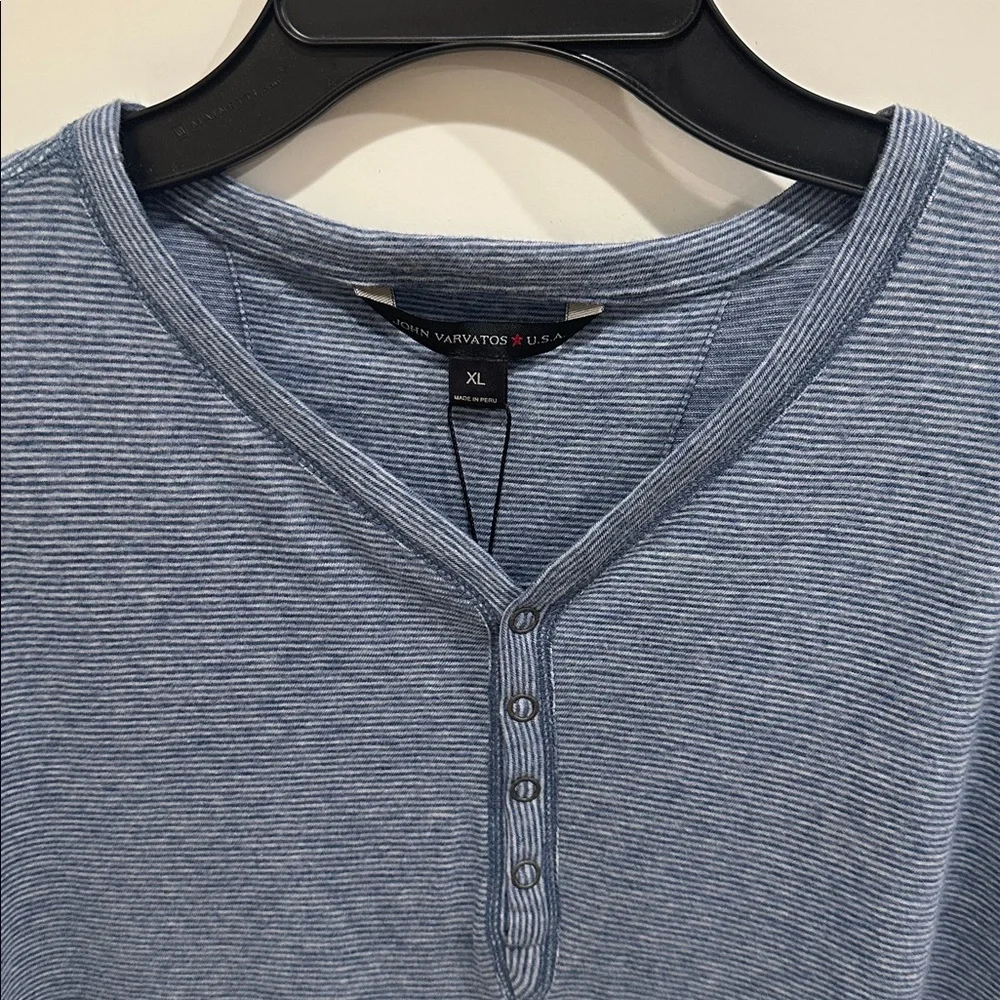 John Varvatos U.S.A Short Sleeve Henley Size XL